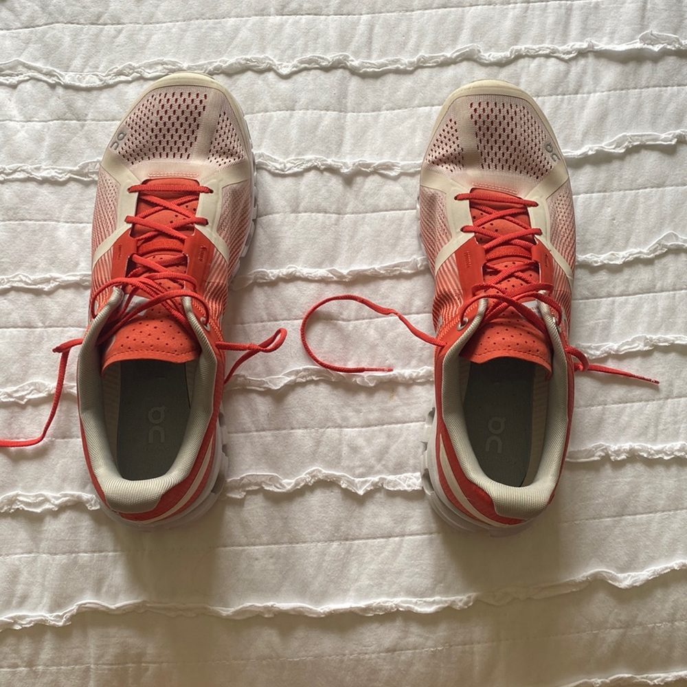 Women's 11 onclouds